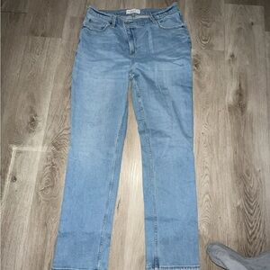 Abercrombie and Fitch high waisted 90s straight leg Jean Size 32-14